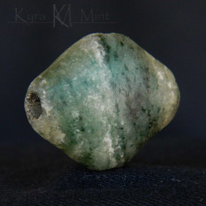 Pendentif Quartz Prase Médiéval (pmqp1)